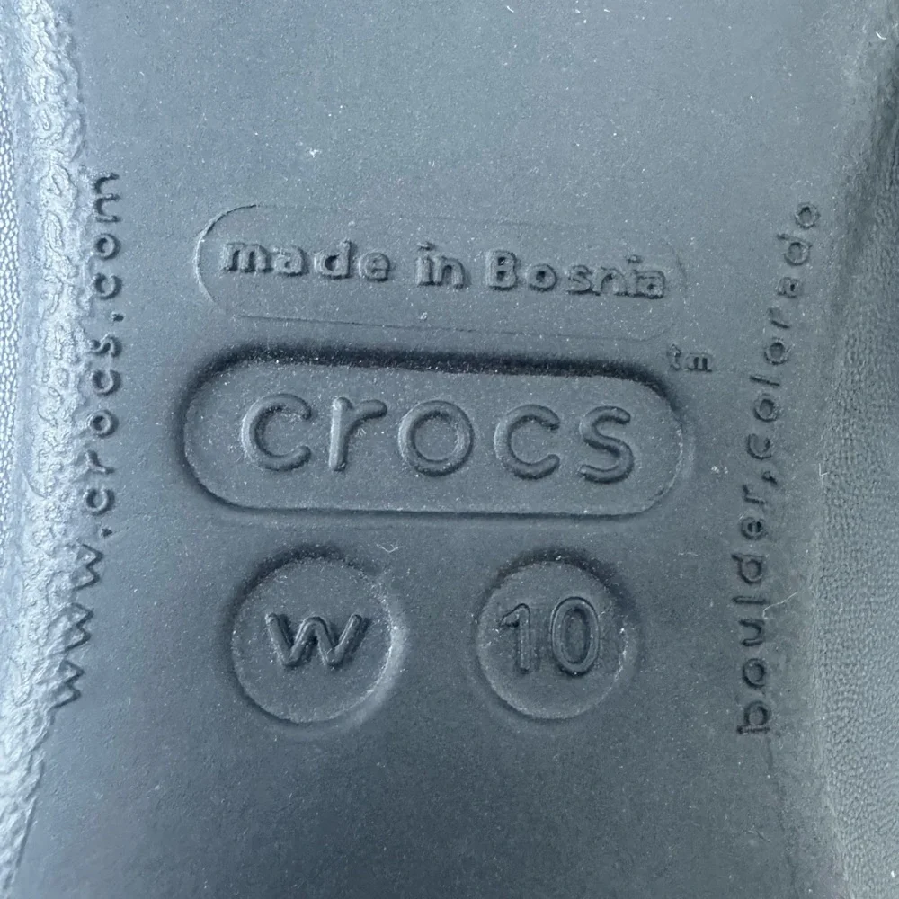 CROCS Giana Black Flats with Silver Emblem Women’s 10 EUC - Picture 5 of 5